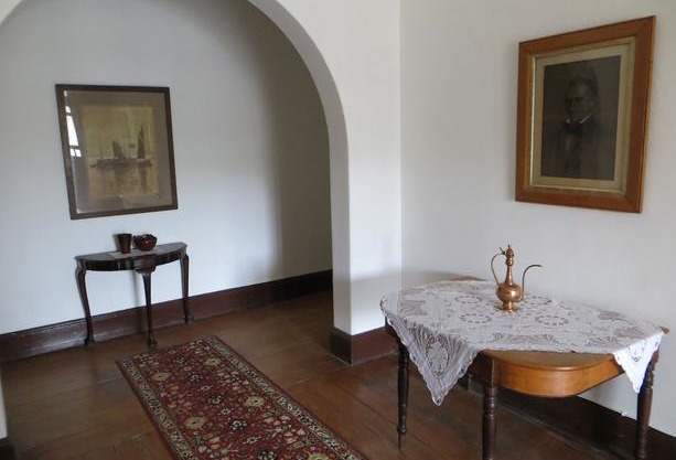 Roode Bloem Farm House