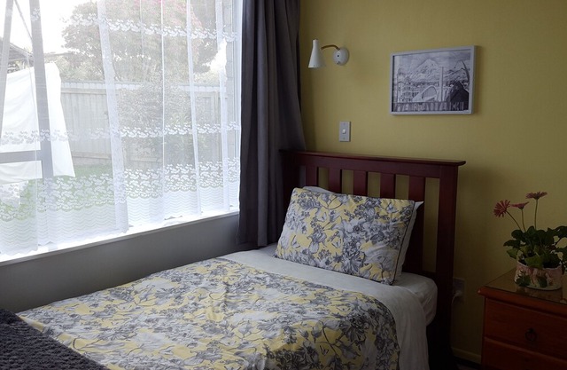 Room 1 Cadence Bed & Breakfast