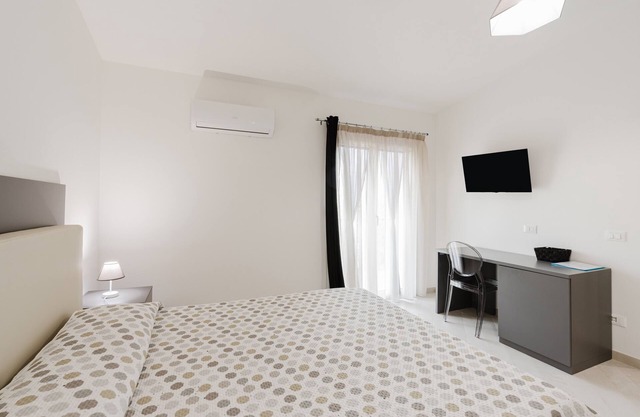 Room 'Camera 3' with Balcony, Wi-Fi and Air Conditioning