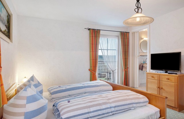 Room 'Doppelzimmer 1' with Shared Terrace, Balcony and Wi-Fi