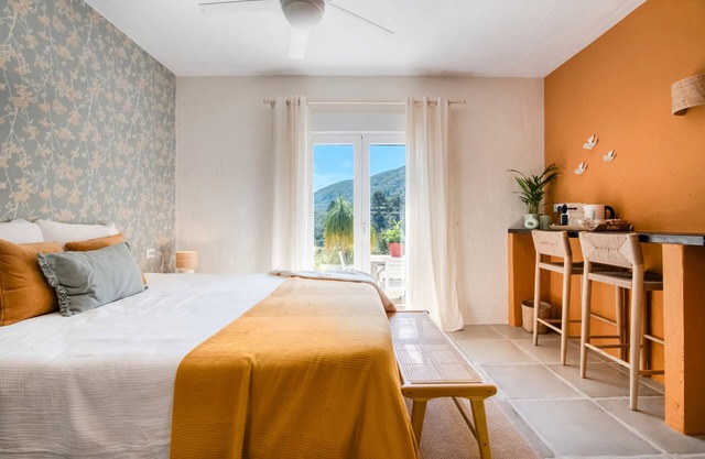 Room 'Ocre' with Mountain View, Wi-Fi and Air Conditioning