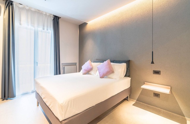Room 'Rosa' with Mountain View, Shared Terrace and Air Conditioning