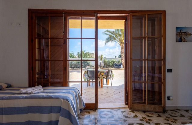 Room 'Tramontana' with Sea View, Wi-Fi and Air Conditioning