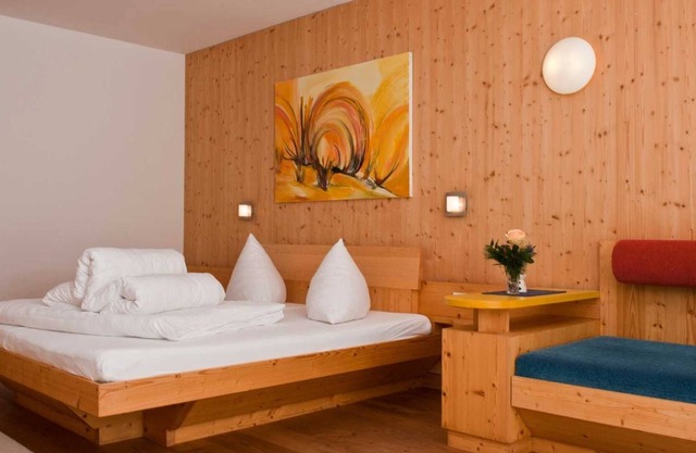 Room - Type AF - Hotel Handl ***