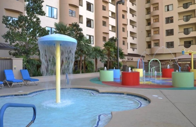 Room Virtual Tour in 3D! 3 Convenient Spaces, Near Gondola Ride at The Venetian