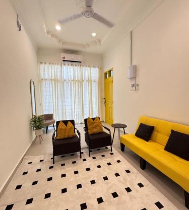 Roomah Kuning
