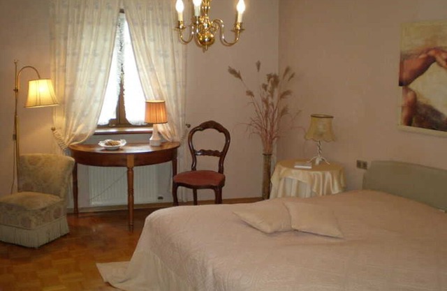 Rooms - Hotel Zur Krone