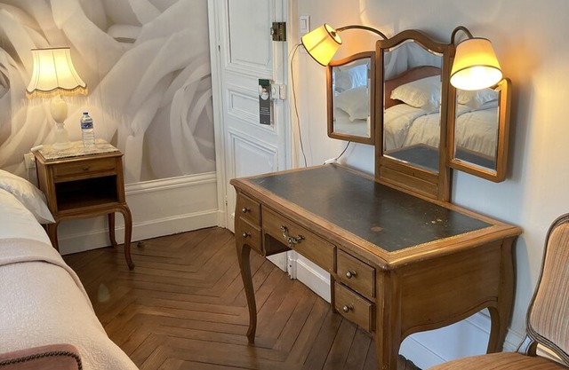 Rose Room - Landin Castle