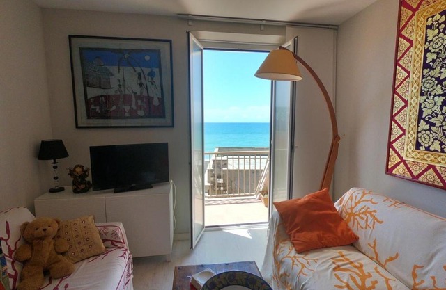 Rosso Tramonto luxury-white- LADISPOLI, Lungomare Regina Elena 58