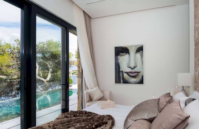 Rovinj, new villa with pool