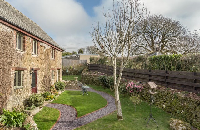 Rowan Cottage, LANREATH NEAR LOOE