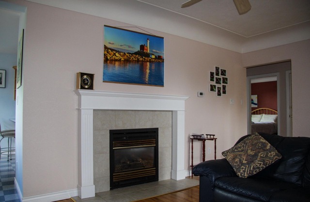 Roxie's retreat - A cute, well maintained 3 bedroom home, central location