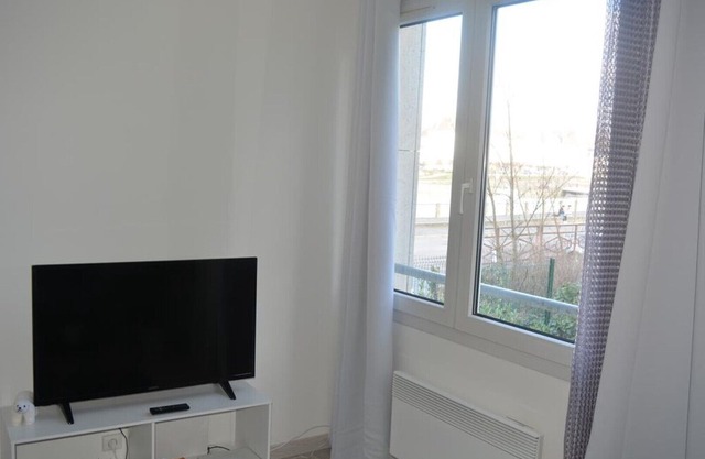 ROYAL APARTMENT COUESNON