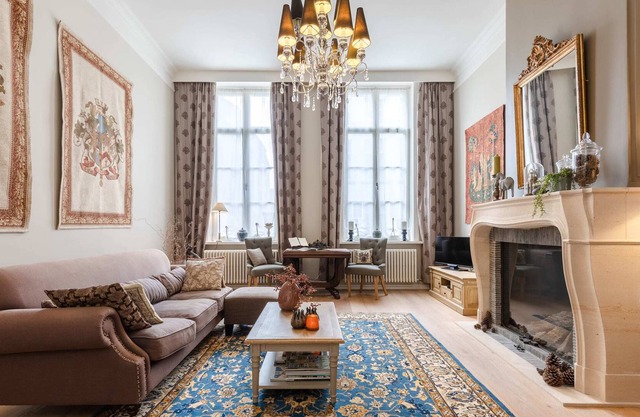 Royal apartment with nice courtyard in the center