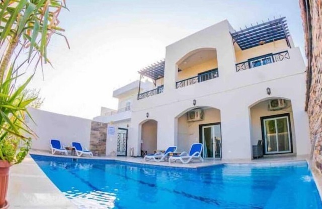 Royal Home Luxor - Pool View