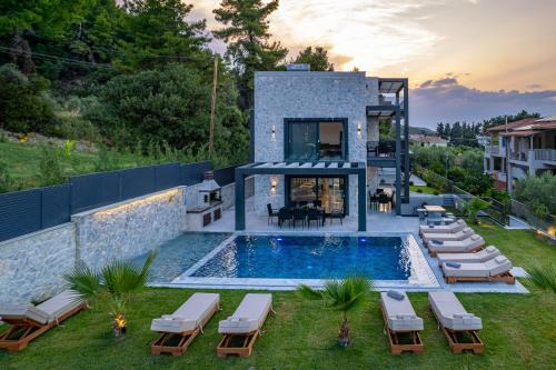 Royal Retreat Villa