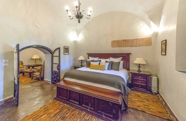 Royal Silver Inn Standard Single Room I