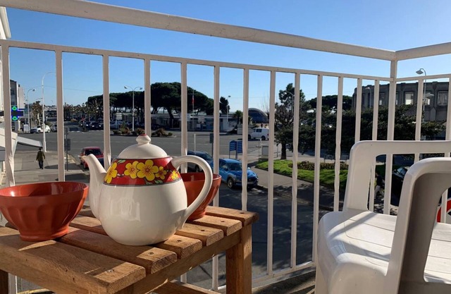 Royan - APARTMENT in the heart of DOWNTOWN - BEACH ONLY 200m away - WIFI
