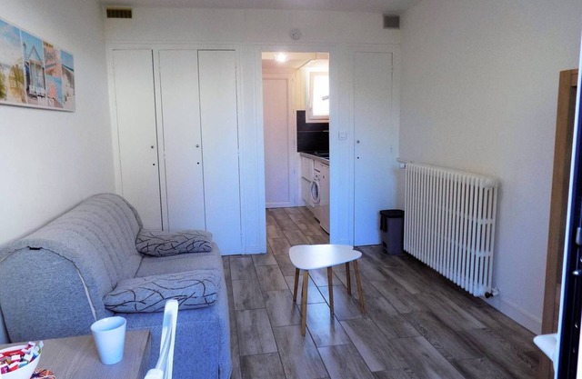 Royan - NICE COSY NEST - residence MINERVE - near shops and beaches