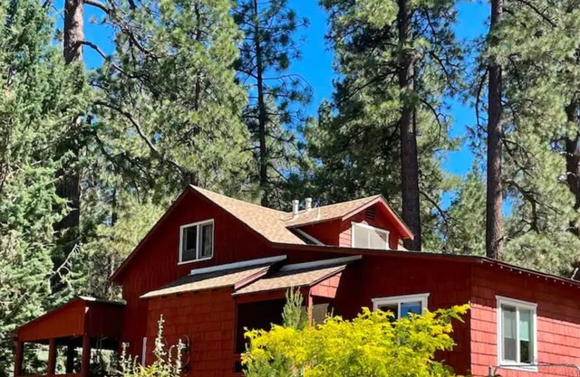 RR · FrPlace/firepit/Wifi/kid/pet friendly/1120 SqFt