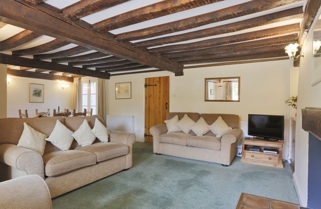 Ruffles Cottage - Three Bedroom House, Sleeps 5
