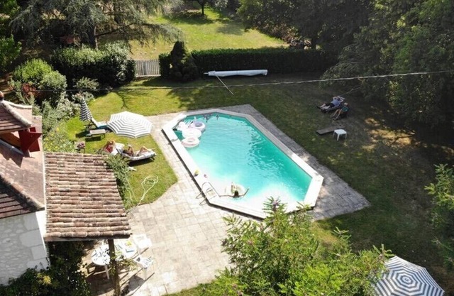 Rural family peace and tranquility. Up to12 guests, self catered.