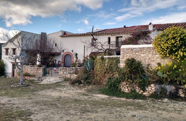 Rural house, silence and rest, you are in the countryside and 16 km from the city center.