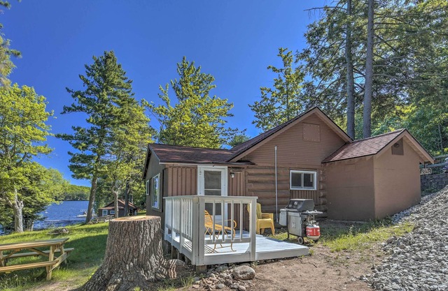Rustic Cabin Living: Weekly Rental Friday-Friday