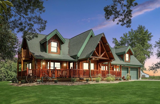 Rustic Cabin Near Bike Path — Seasonal Heated Pool, Movie Theater & Fireplace