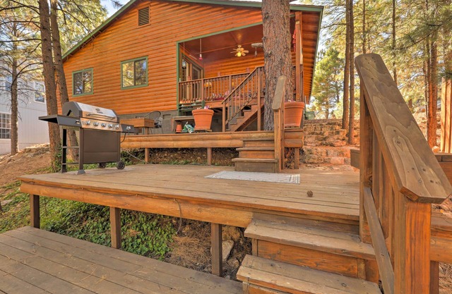 Rustic Cabin w/Deck ~ 4 Mi to Old Town Flagstaff!