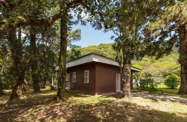 Rustic House in Armação Beach facing the river