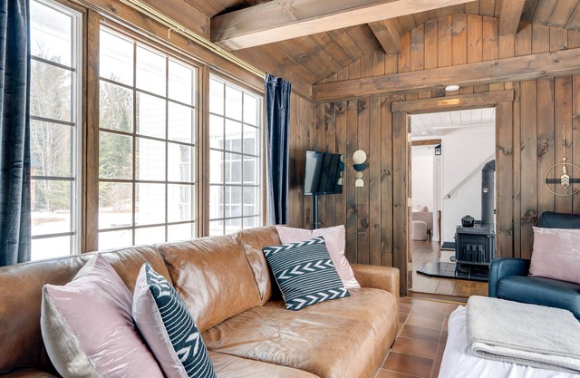 Rustic Mountain-View Farmhouse on 159 Acres