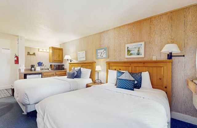 Rustic suite in the heart of Northstar - easy access to lifts & hiking