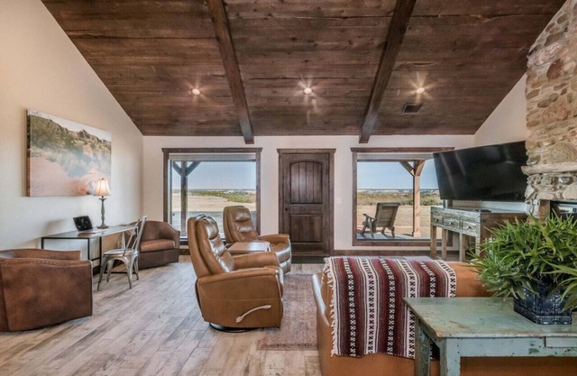 Rustlers Draw cabin in the pasture