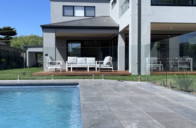 Rye Beach Retreat. Pool + spa