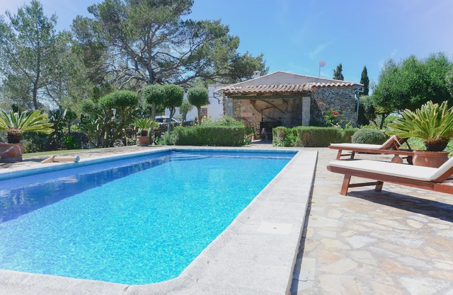 Sa Bastida - Two Bedroom Villa, Sleeps 4