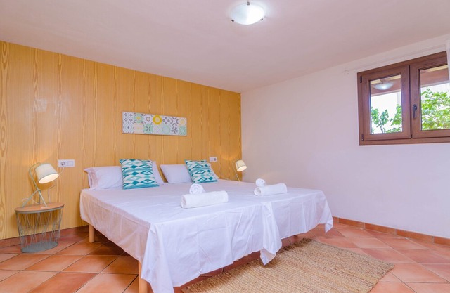 SA CASETA DE SES VAQUES.SON COVAS (SA VAQUERIA 2) - Chalet with shared pool in CAMPOS. Free WiFi