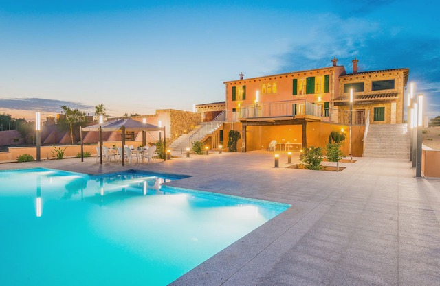 Sa Montanyeta - Five Bedroom Villa, Sleeps 10