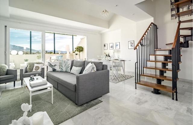 SAD-Spacious 2 bedroom duplex Puerto Banus