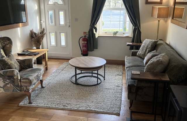 Saddleback Cottage with Hot Tub Sleeps 2