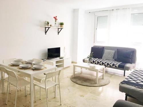 Sagasta Beach Apartment IV by Canary365