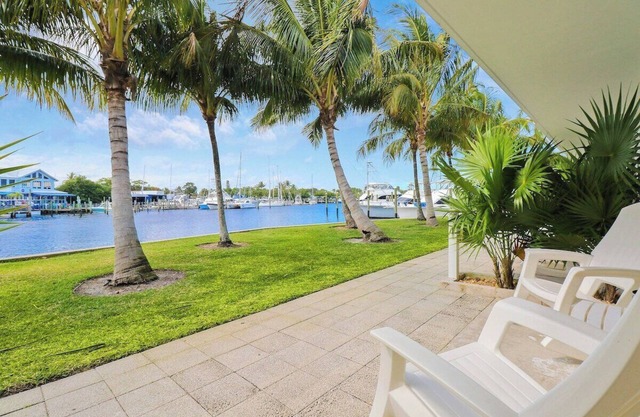 Sailfish Suites 1 - Waterfront & pet friendly!