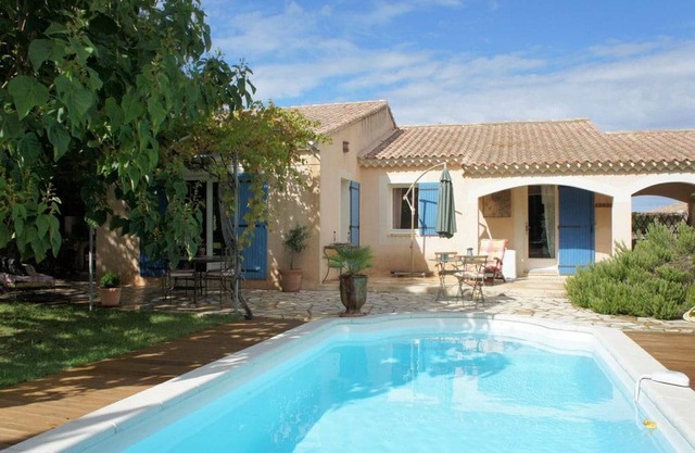 Saint-Joseph, Villa rental with pool near Avignon - South France