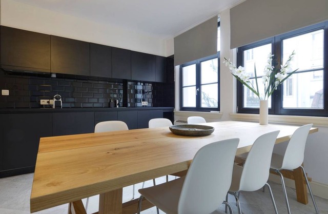 Saint Pauls Suite 18