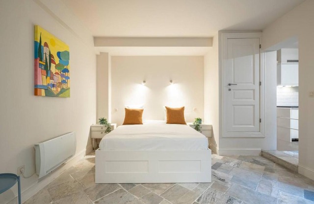 Saint Pauls Suite 9