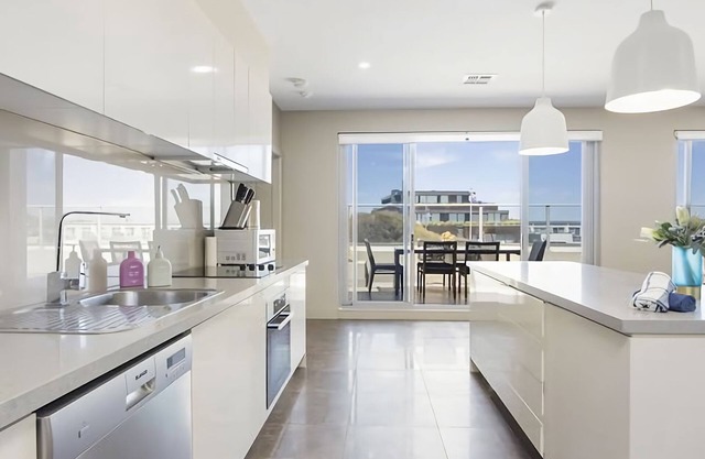SALT 17 Spacious 3BR Luxury Penthouse