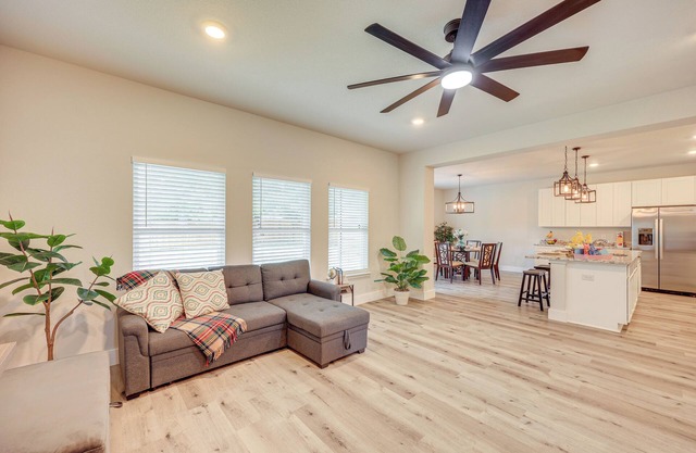 San Antonio Home w/Fenced-In Yard: Steps to Park!