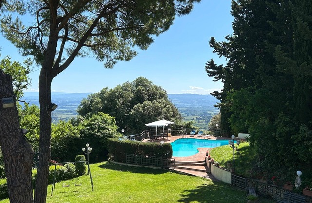 San Gimignano - Panoramic garden and beautiful pool!