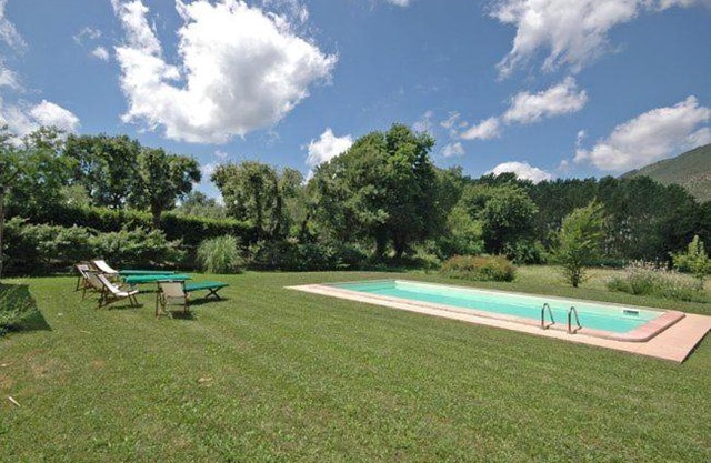 San Lorenzo a Vaccoli Apartment Sleeps 4
