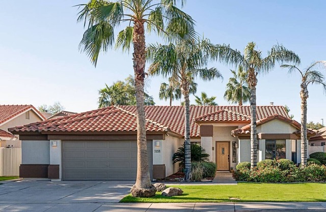 Sanctuary at Val Vista Lakes